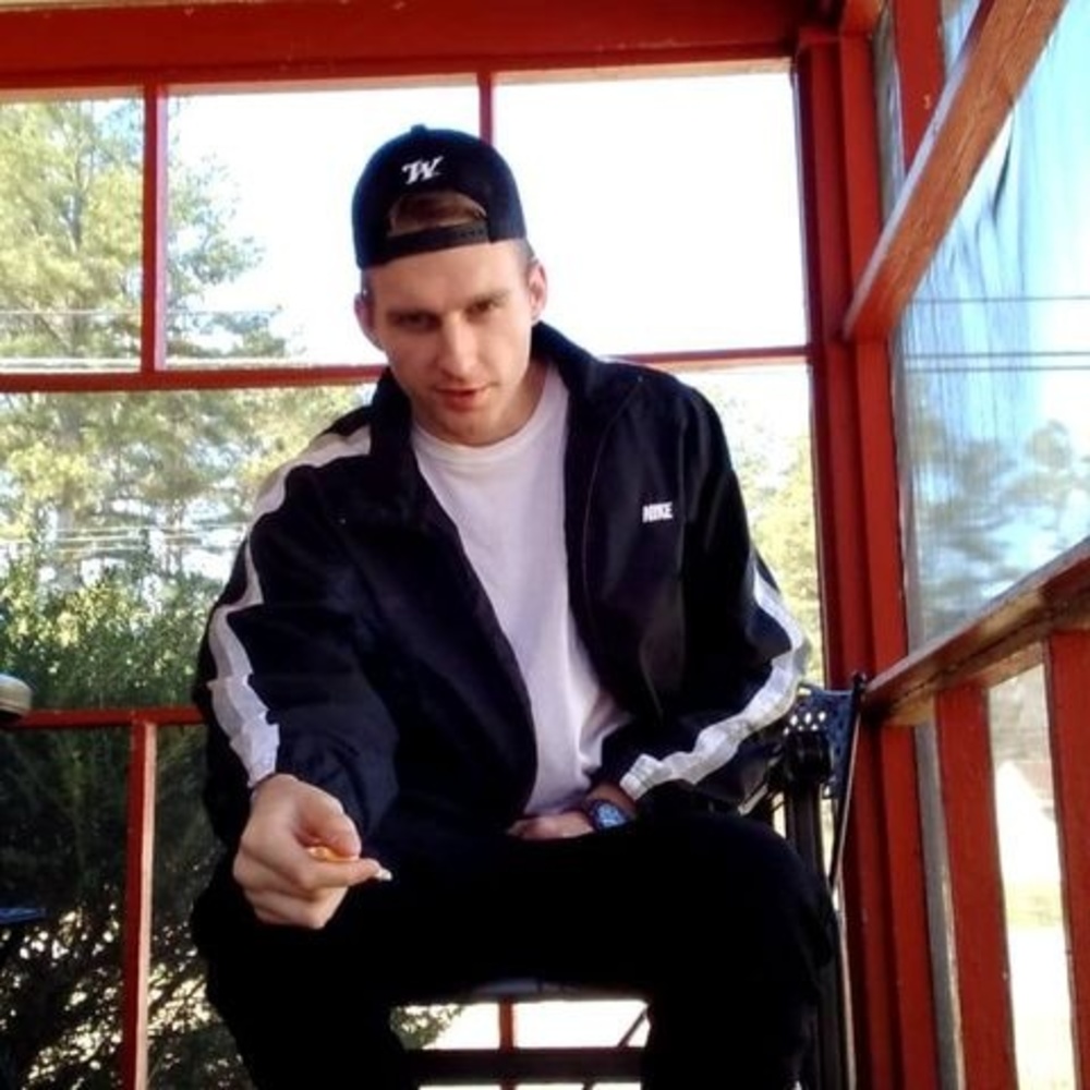 Meet your Posher, Derrick